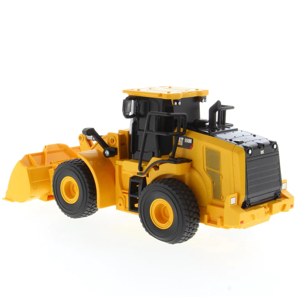1:35 RC Cat® 950M Wheel Loader – shopcaterpillar.com