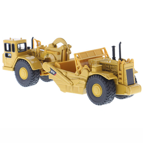 1:87 627G Wheel Tractor - Scraper
