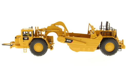 1:50 657G Core Classic Wheel Tractor Scraper