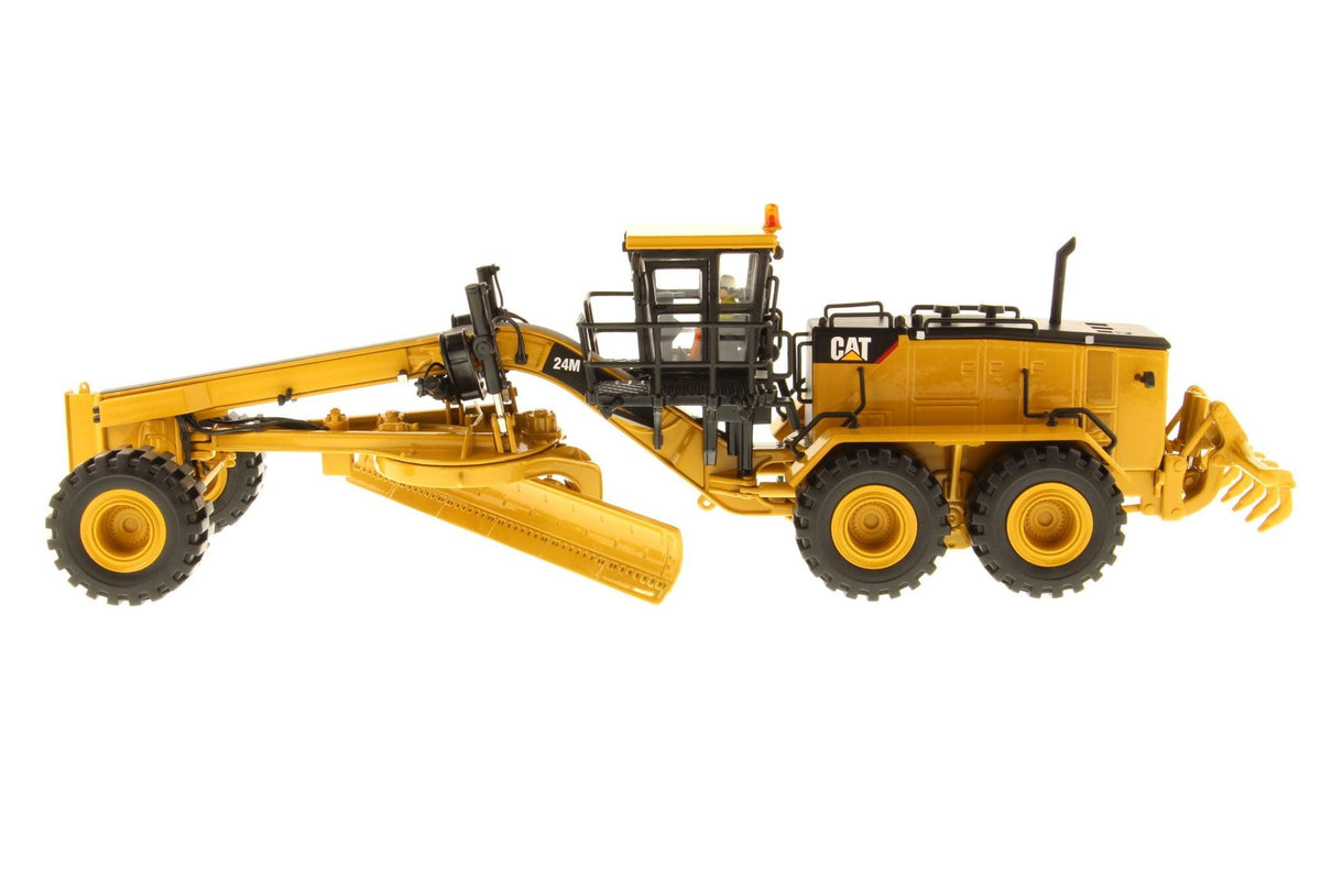 1:50 24M Motor Grader – shopcaterpillar.com