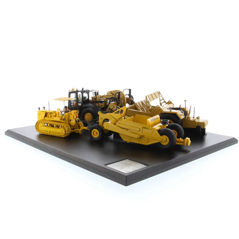 1:50 621K Scraper & Cat No.70 Scraper with D7 Track Type Tractor