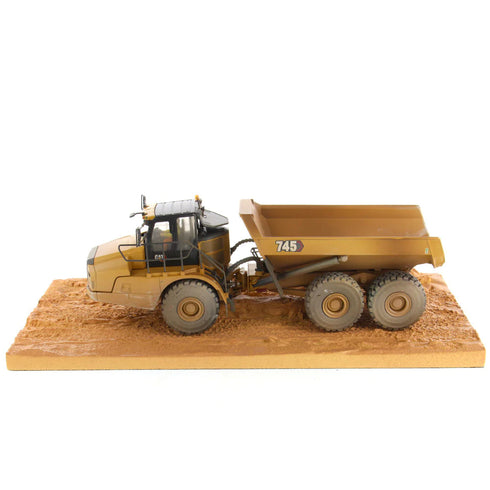 1:50 745 Weathered Articulated Truck